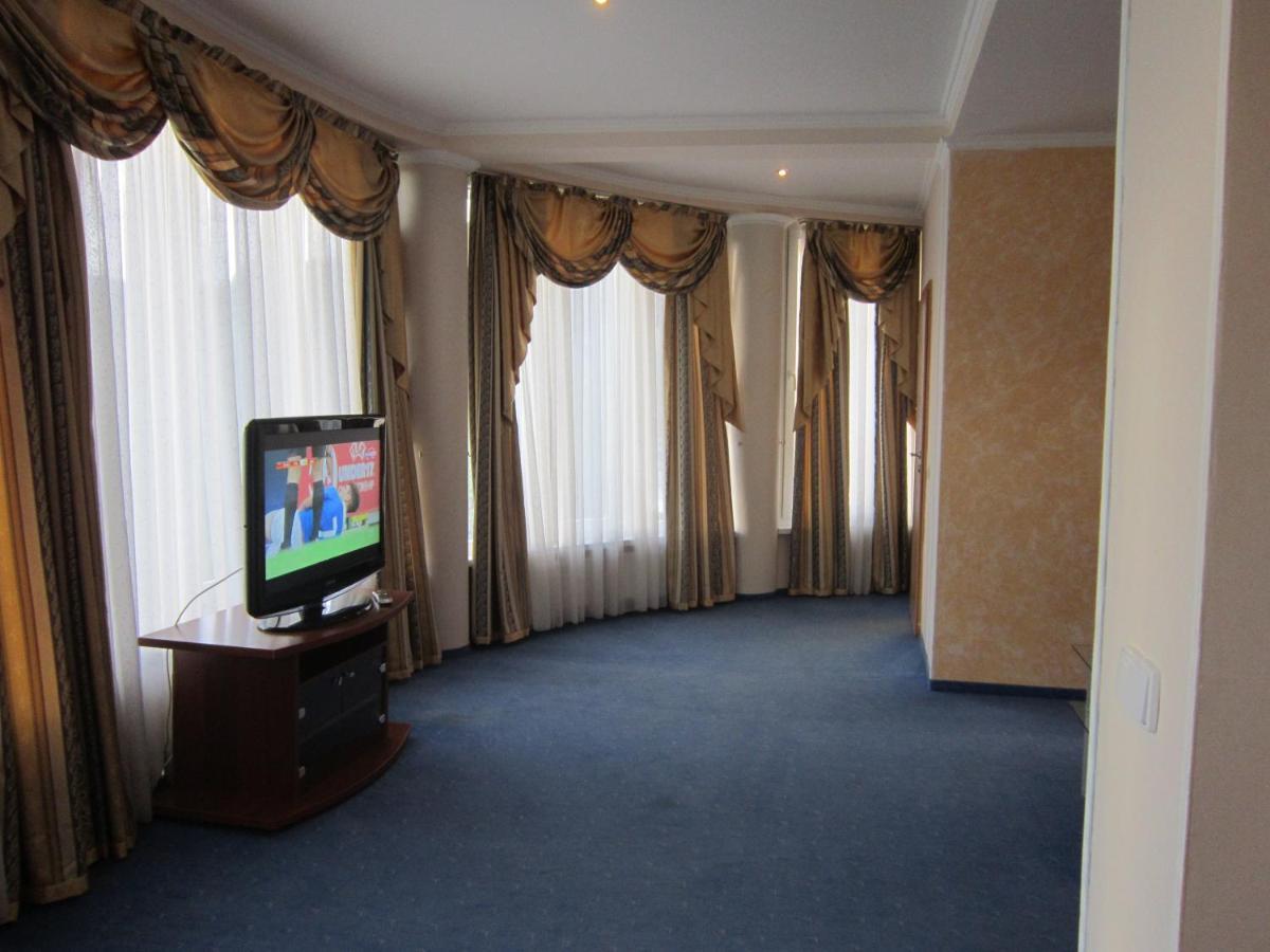 Готель Поляна Квеле Exterior photo