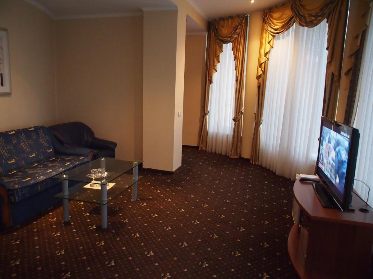 Готель Поляна Квеле Exterior photo
