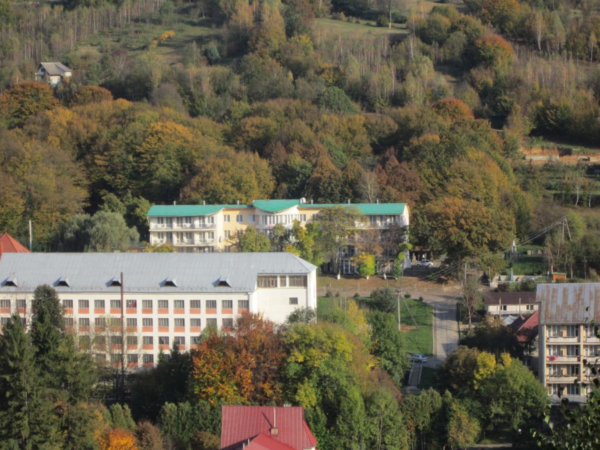 Готель Поляна Квеле Exterior photo